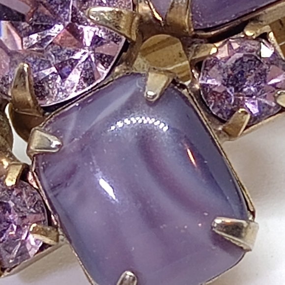 * vintage unique Purple Givre glass & rhinestones clip on earrings - Picture 3 of 7